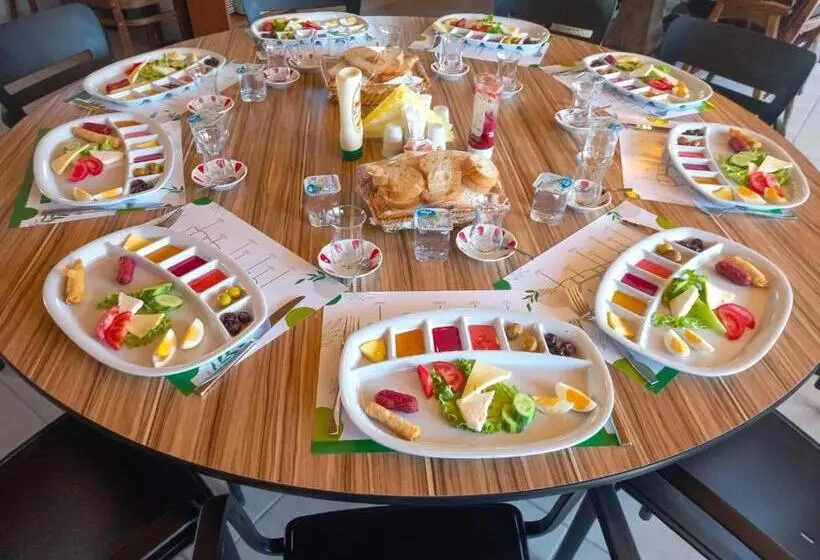 ベッドアンドブレックファースト Kanyon Park Otel Ve Restaurant