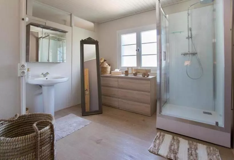 Aamiaismajoitus (B&B) Maison Du Bois