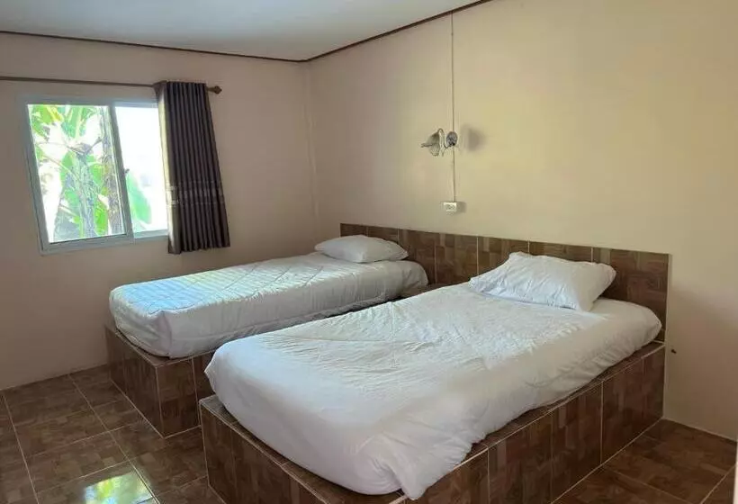 ホテル สวนสบายปลายนารีสอร์ท