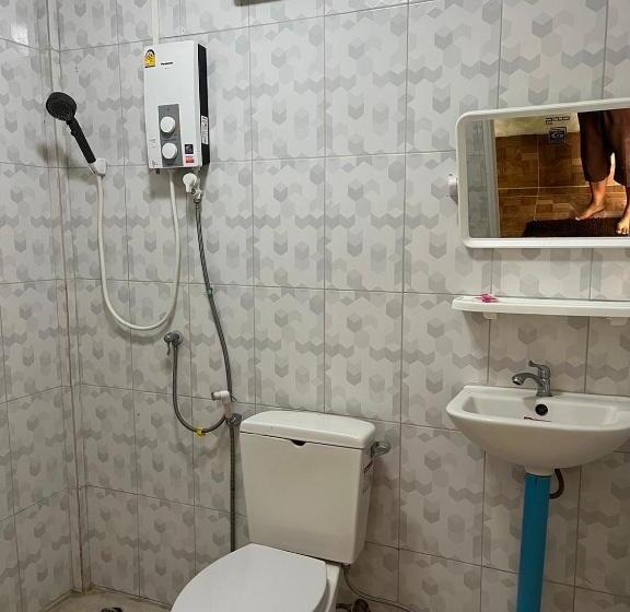 ホテル สวนสบายปลายนารีสอร์ท