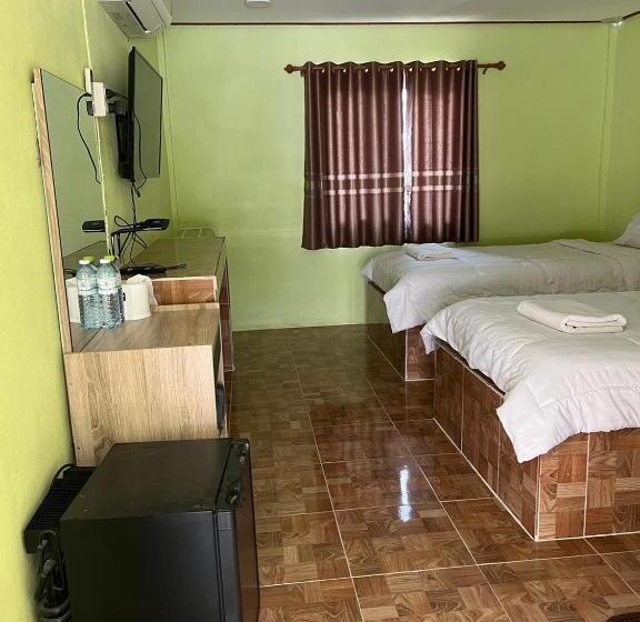 ホテル สวนสบายปลายนารีสอร์ท