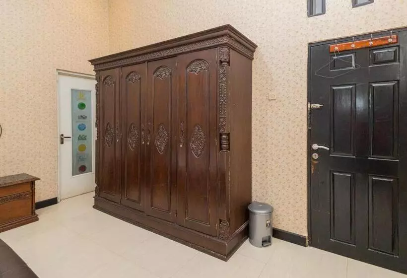 ホテル Boss Residence Serang Mitra Reddoorz