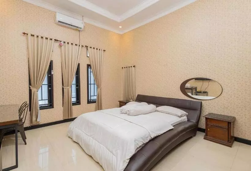 ホテル Boss Residence Serang Mitra Reddoorz