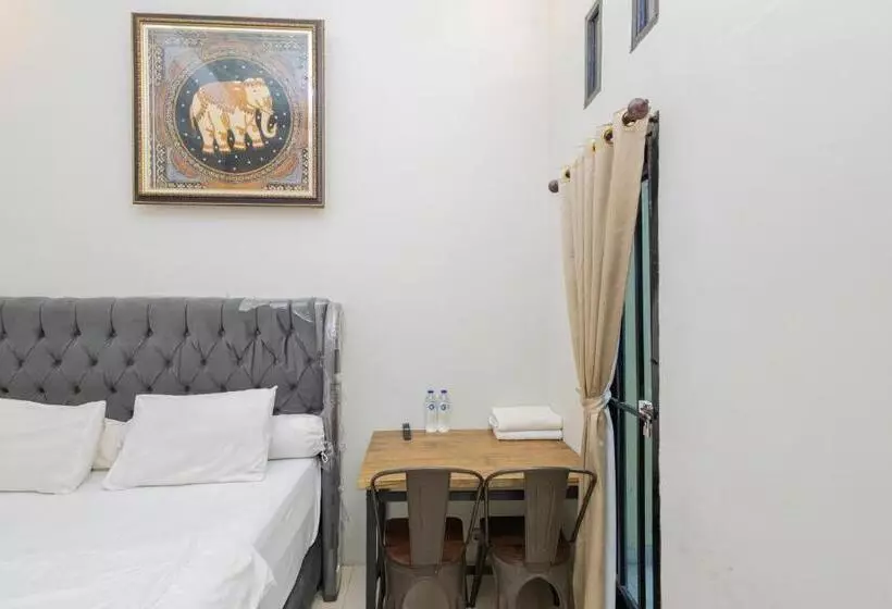 ホテル Boss Residence Serang Mitra Reddoorz