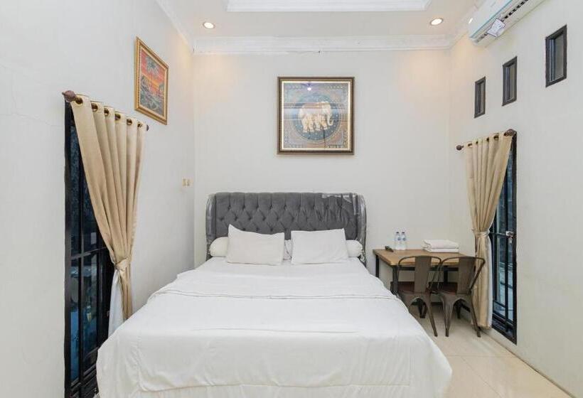 בית מלון כפרי Boss Residence Serang Mitra Reddoorz