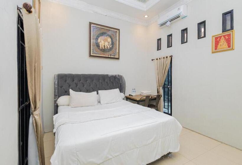 בית מלון כפרי Boss Residence Serang Mitra Reddoorz