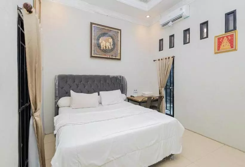 ホテル Boss Residence Serang Mitra Reddoorz