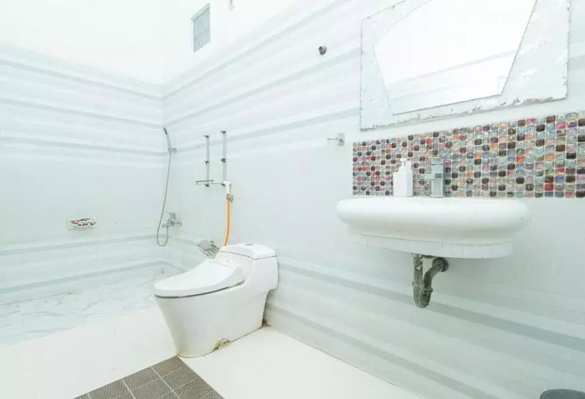 ホテル Boss Residence Serang Mitra Reddoorz