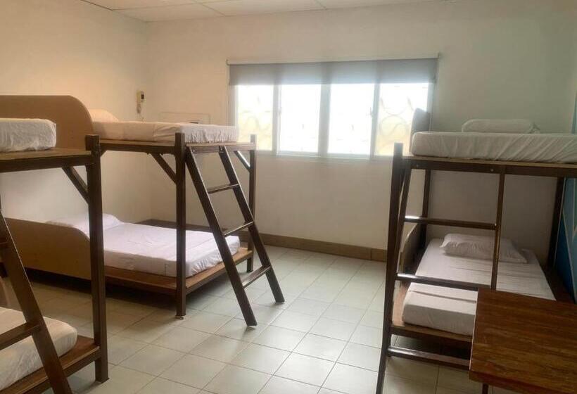 Nacho Hostel Cebu