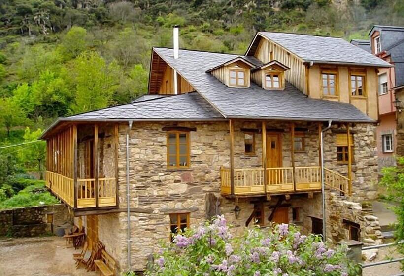 Отель Casa Chao Do Prao