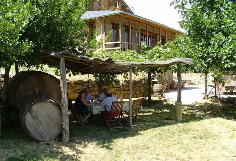 Отель Casa Chao Do Prao