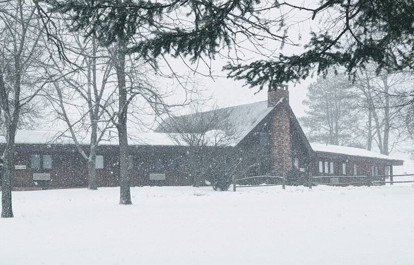 Отель Foggy Mountain Lodge