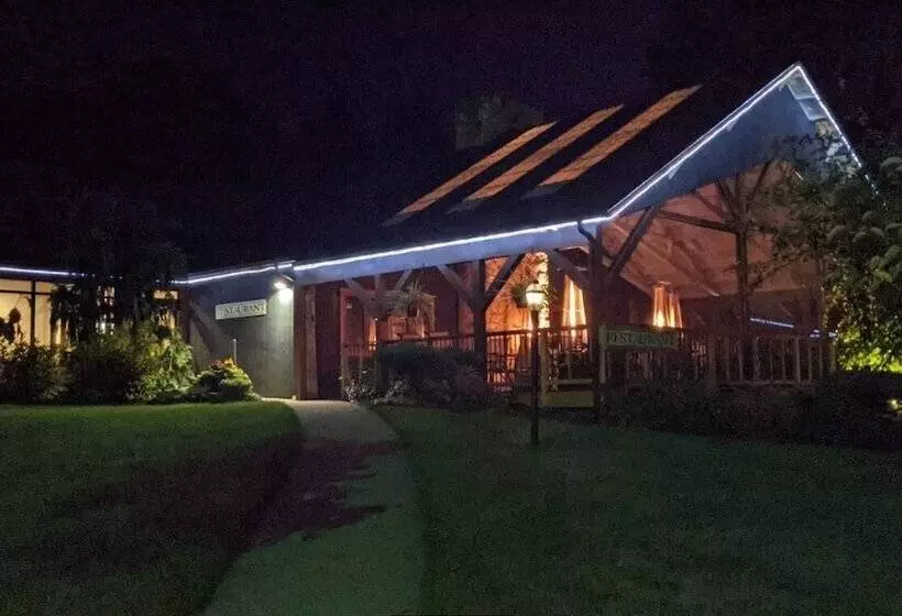 Hotelli Foggy Mountain Lodge