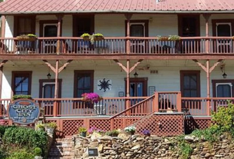 فندق Ghost City Inn