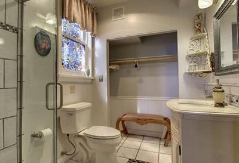 فندق Ghost City Inn