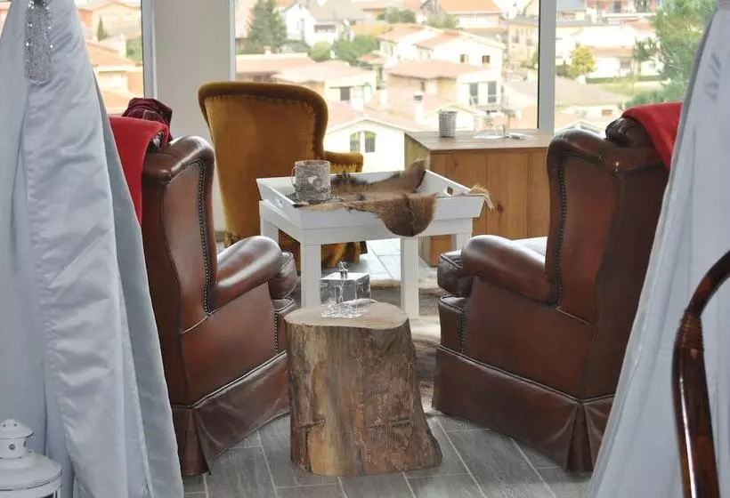 Hotelli Les Suites   Adults Only