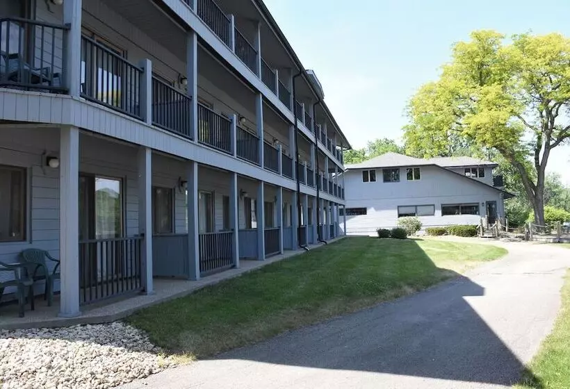 Hotelli Paddle Wheel Inn