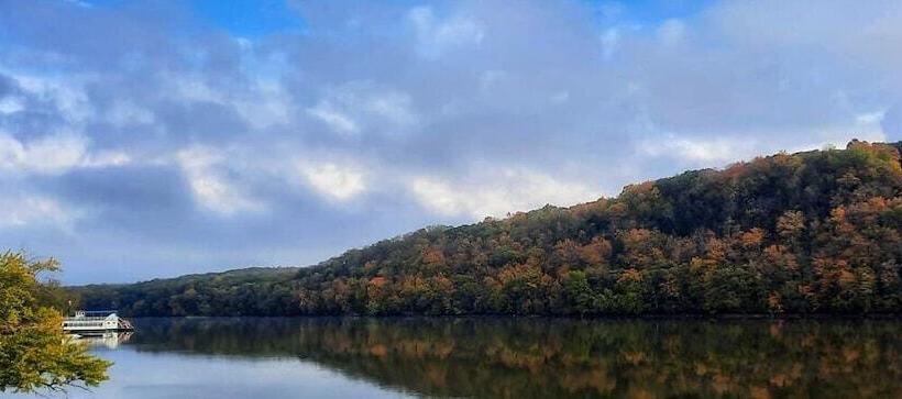 ホテル Paddle Wheel Inn