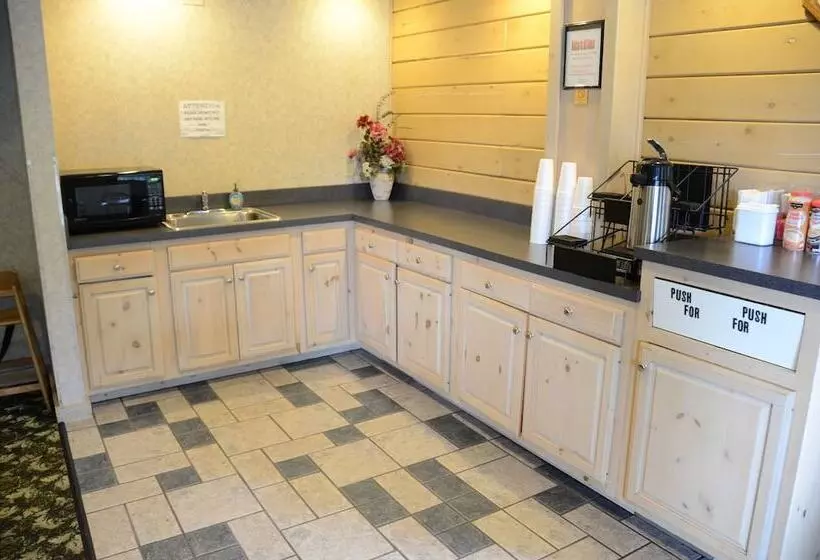 Hotelli Paddle Wheel Inn