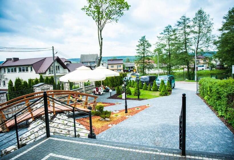 Отель Pensjonat Pod Kogutami