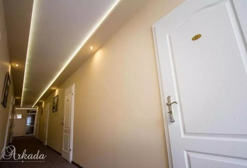 Hotelli Arkada