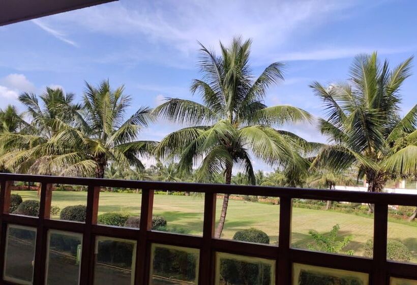 בית מלון כפרי Ganpati Resort