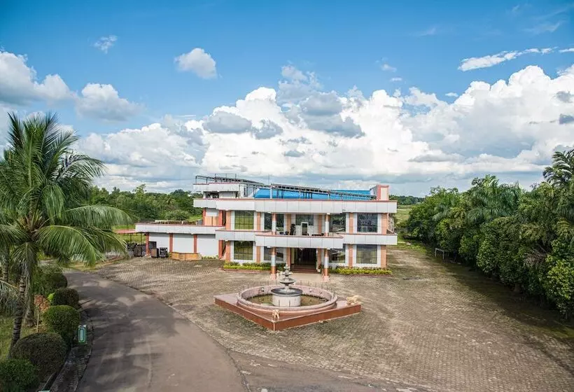 Hotelli Ganpati Resort