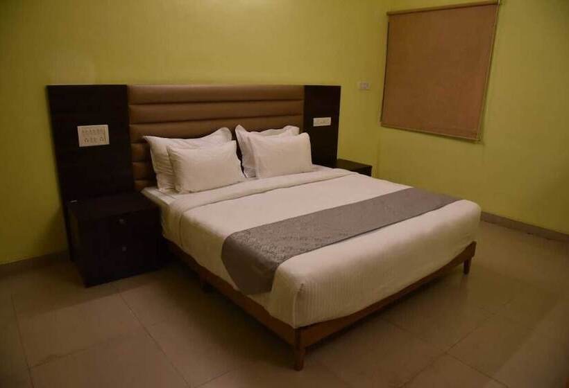 בית מלון כפרי Ganpati Resort