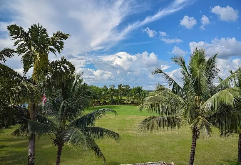 Hotelli Ganpati Resort