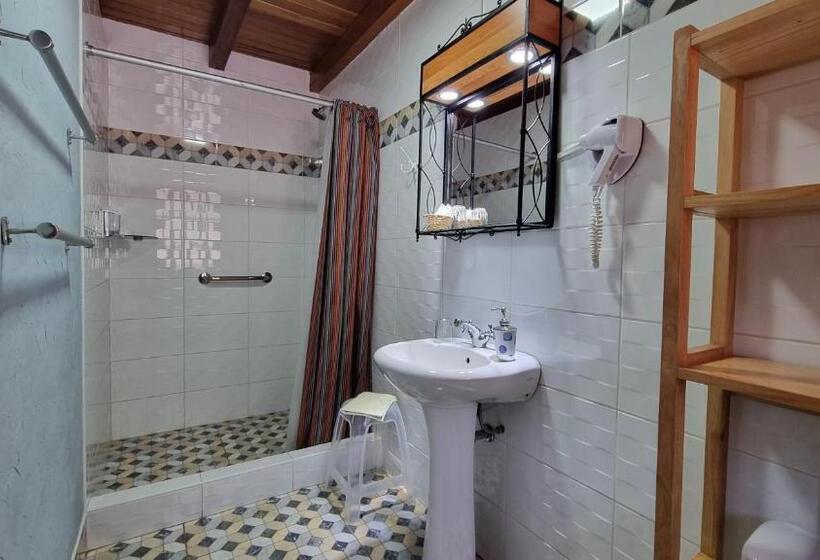 هتل Copacabaña Lodge