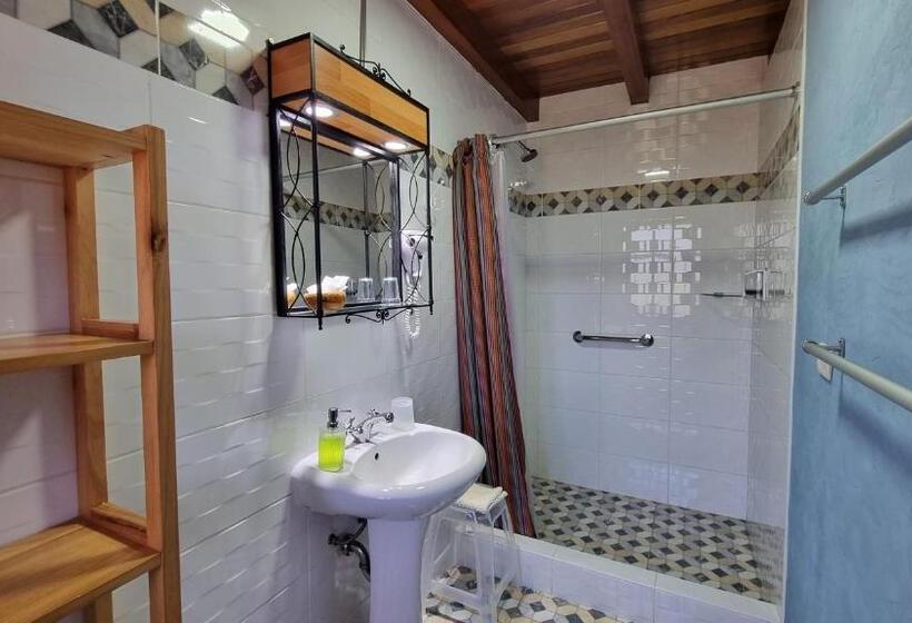 هتل Copacabaña Lodge