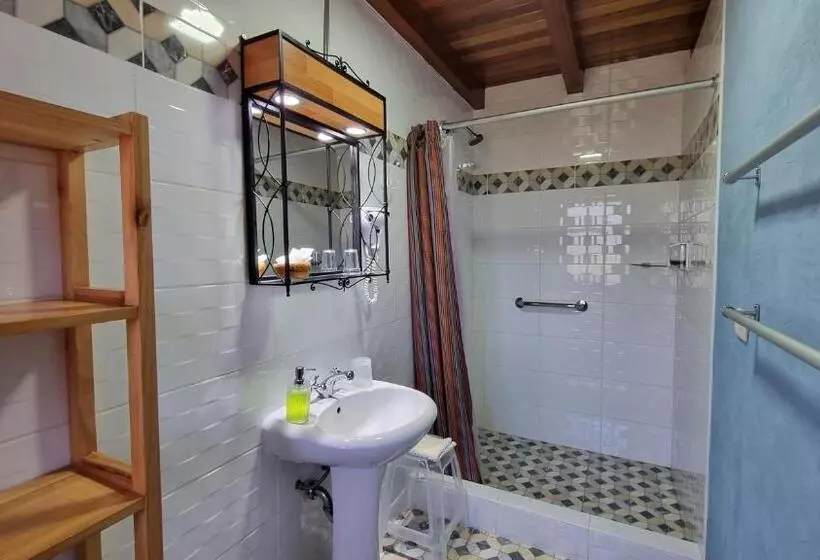 هتل Copacabaña Lodge