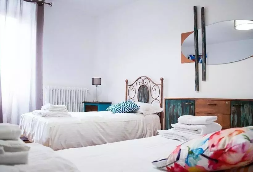 住宿加早餐  Domus Angularia