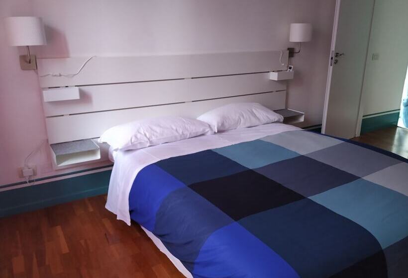 민박 Domus Angularia