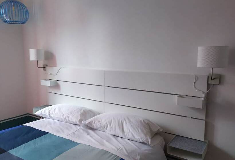 민박 Domus Angularia