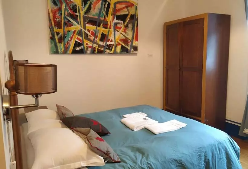 住宿加早餐  Domus Angularia