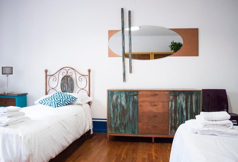 민박 Domus Angularia