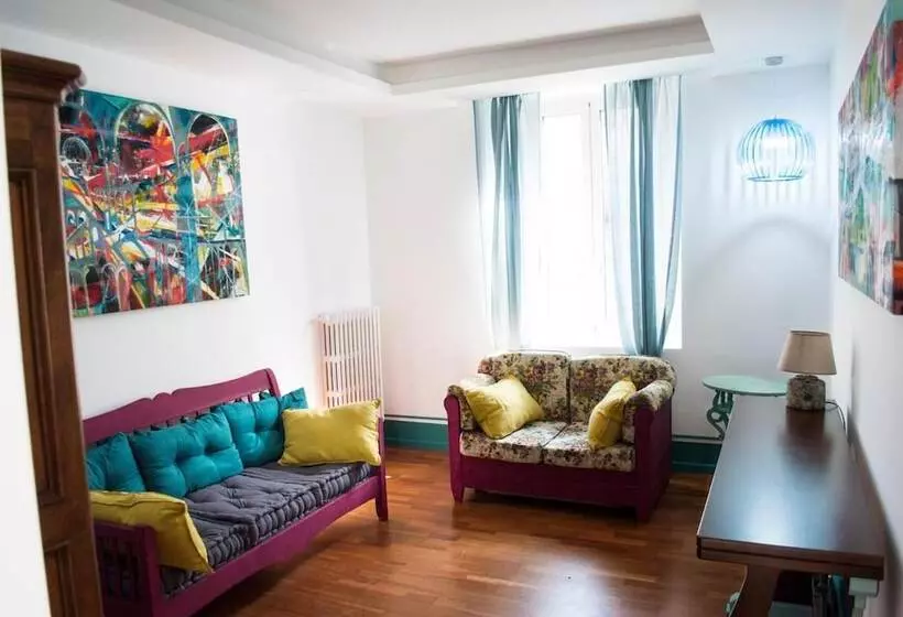 住宿加早餐  Domus Angularia