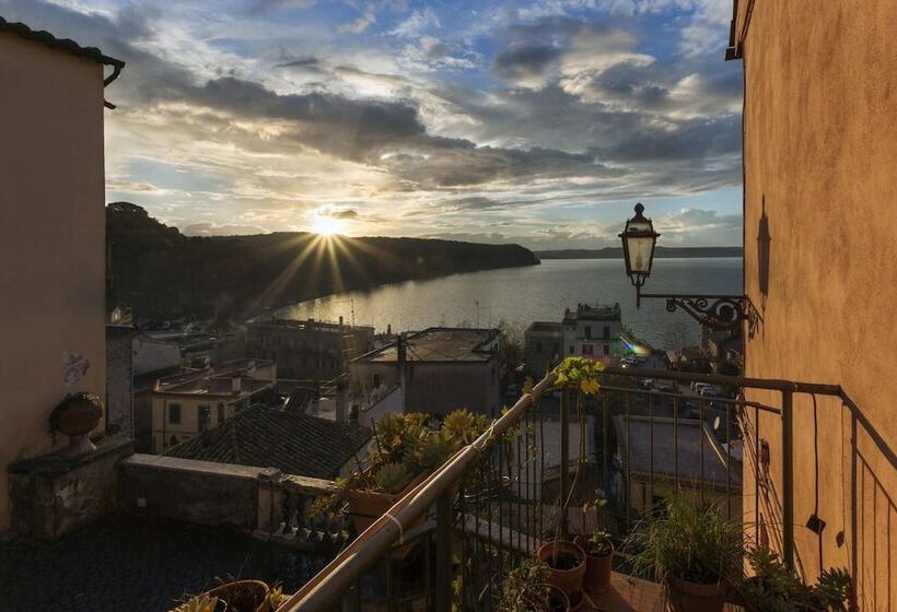 민박 Domus Angularia