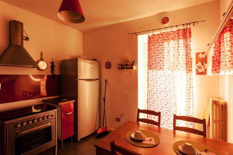 민박 Domus Angularia