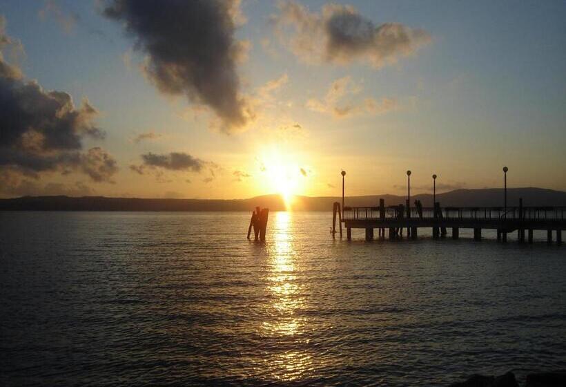 민박 Domus Angularia