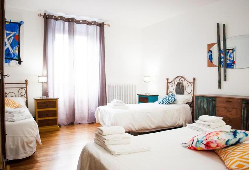 민박 Domus Angularia