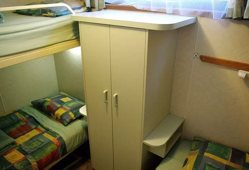 فندق Anglesea Family Caravan Park