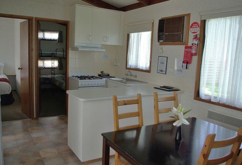 فندق Anglesea Family Caravan Park