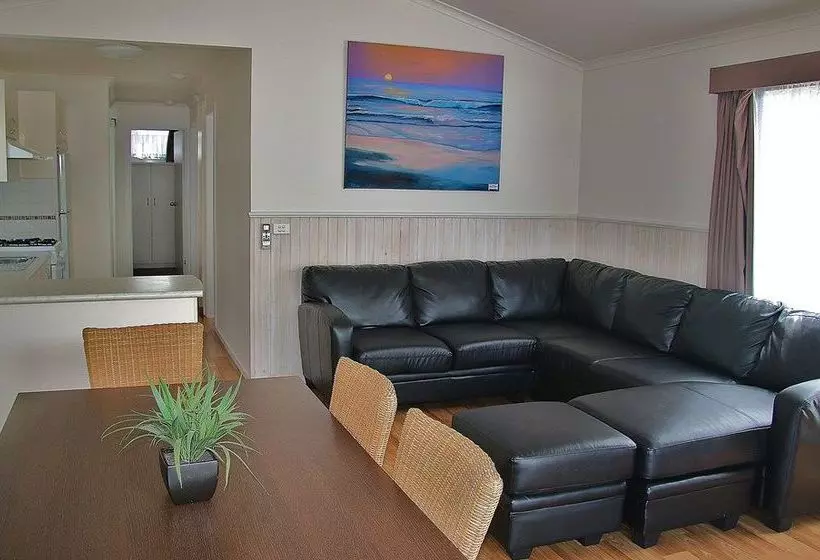 فندق Anglesea Family Caravan Park