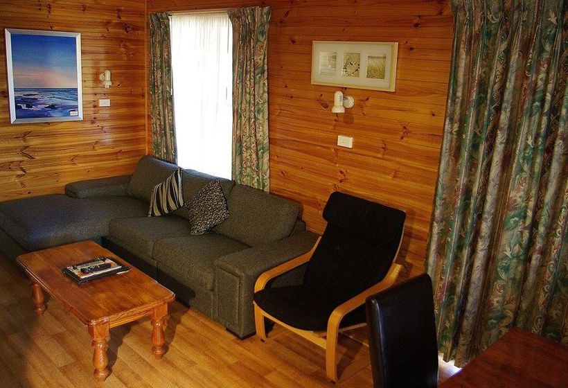 فندق Anglesea Family Caravan Park