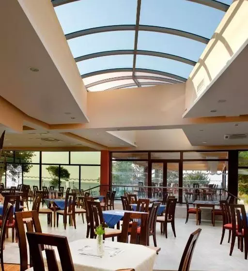 هتل Arabella Beach