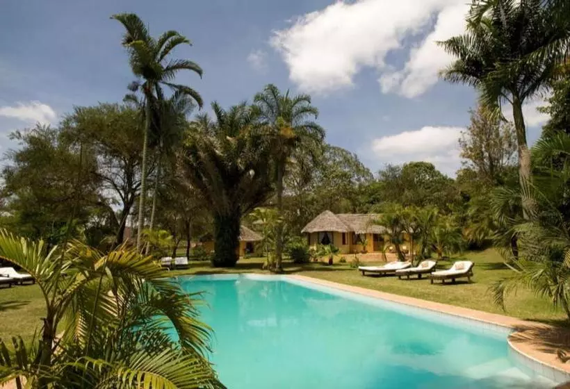 هتل Arusha Safari Lodge