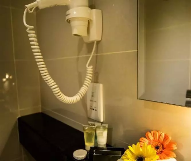 هتل Best Western Petaling Jaya