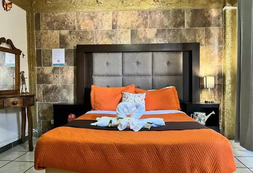 هتل Casona De Las Aves